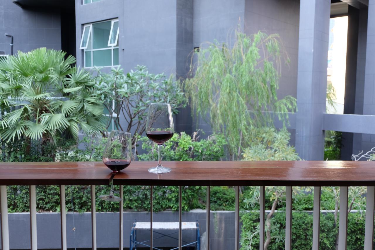 Haus Sathorn 21 Bed And Breakfast Бангкок Экстерьер фото