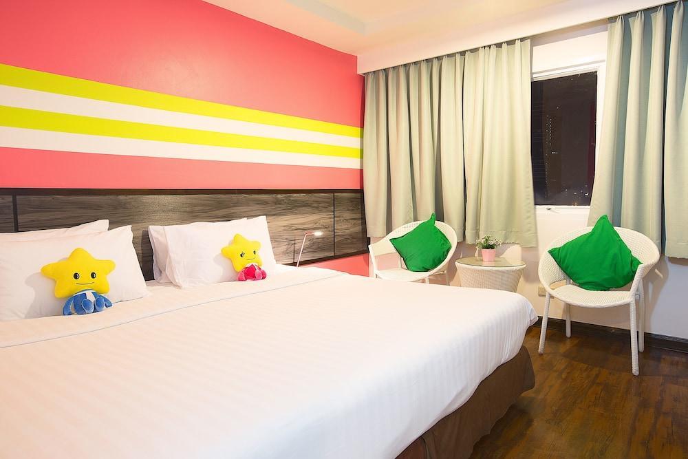 Haus Sathorn 21 Bed And Breakfast Бангкок Экстерьер фото