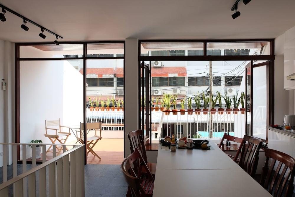 Haus Sathorn 21 Bed And Breakfast Бангкок Экстерьер фото